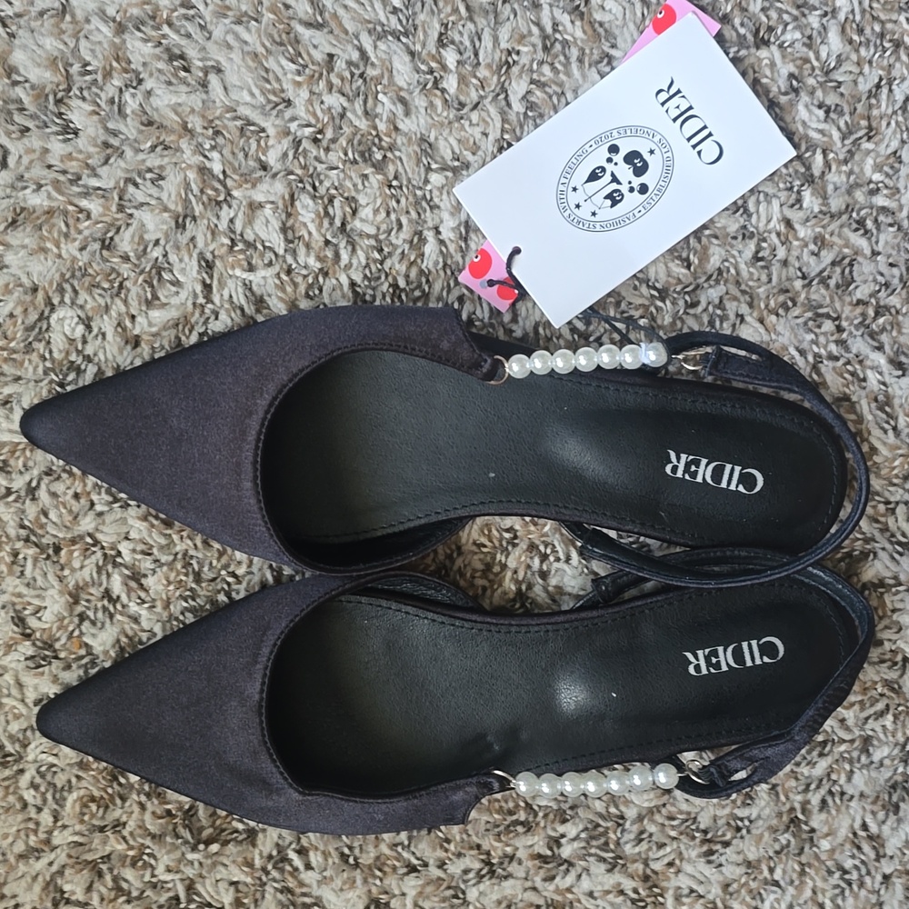 Cider Black Flats with Pearl Accent